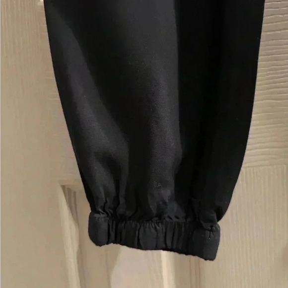 Women’s Olive + Oak Cargo Jogger pants in black EUC 100% Rayon Size Medium - Picture 5 of 10